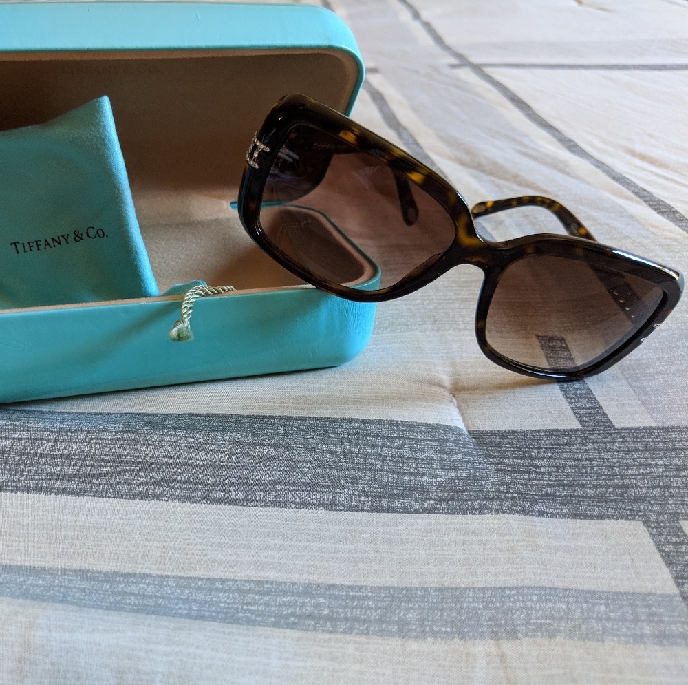 Like new Tiffany's sunglasses, Tortoise brown